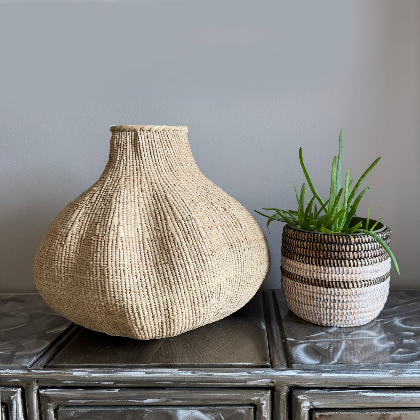 Garlic Tonga Sculptural Basket – Handwoven Artisan Decor